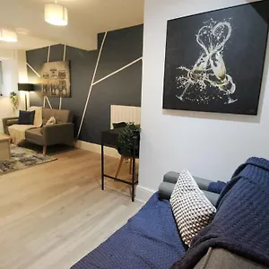 Spacious 1 Bed 1 Minute Walk From Square Nottingham